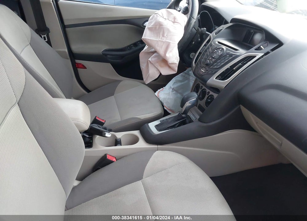 2014 FORD FOCUS SE VIN: 1FADP3F26EL440419