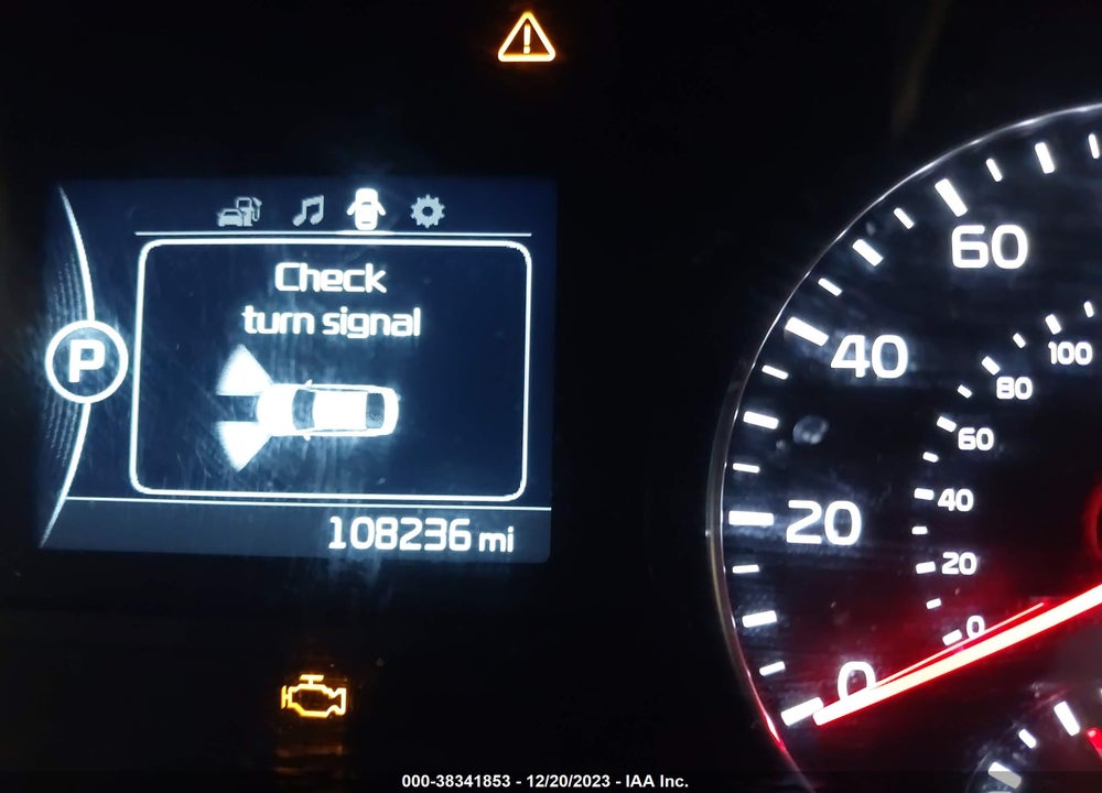 2018 KIA OPTIMA LX VIN: 5XXGT4L32JG236409