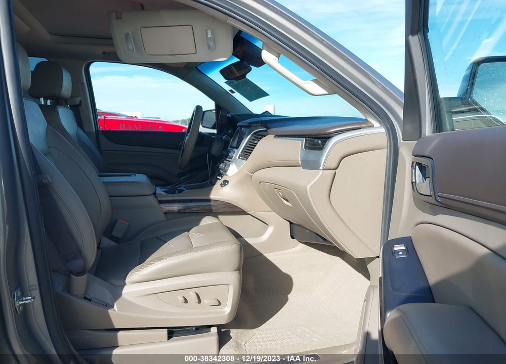2019 GMC YUKON XL SLT VIN: 1GKS1GKCXKR224207
