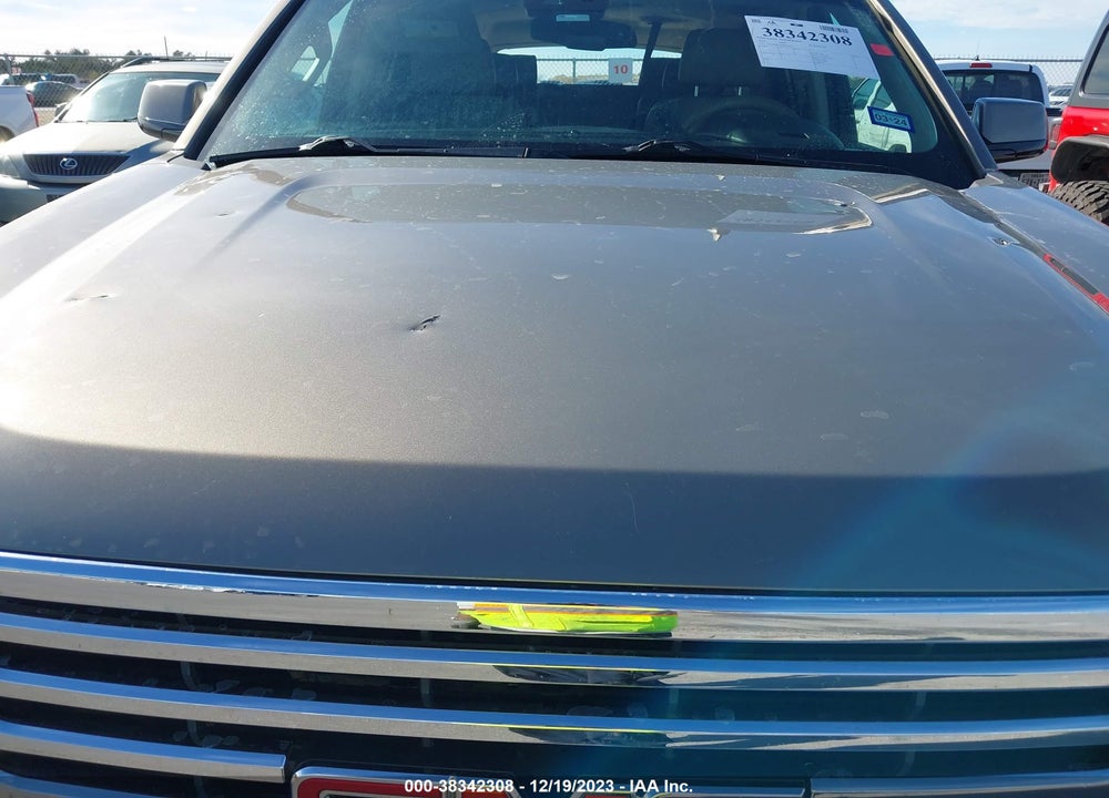 2019 GMC YUKON XL SLT VIN: 1GKS1GKCXKR224207