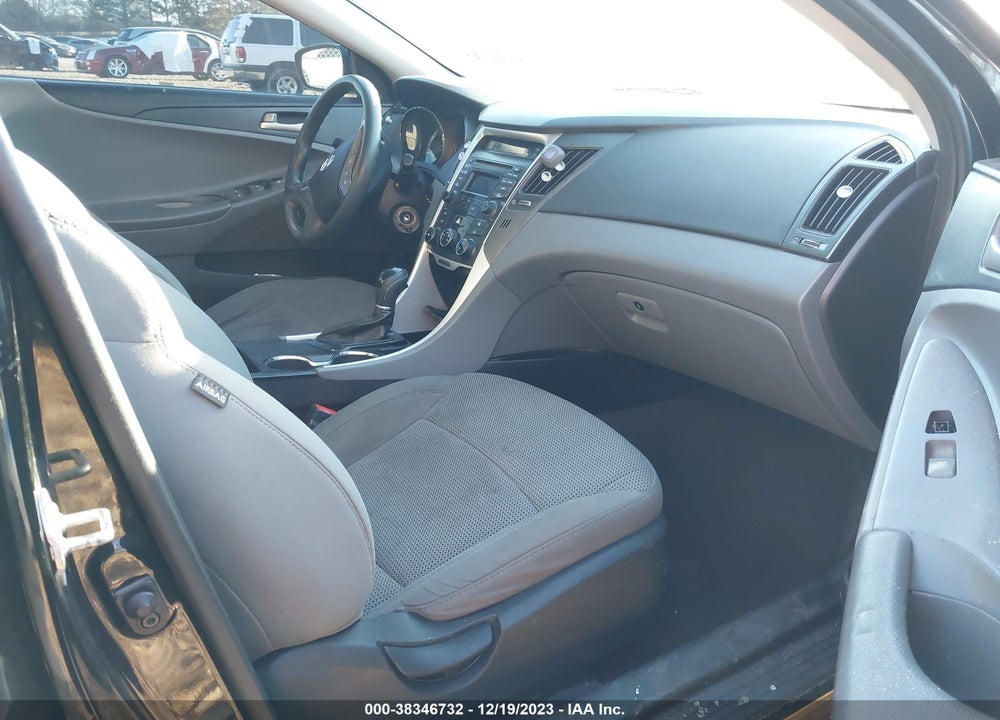 2014 HYUNDAI SONATA GLS VIN: 5NPEB4AC8EH932649
