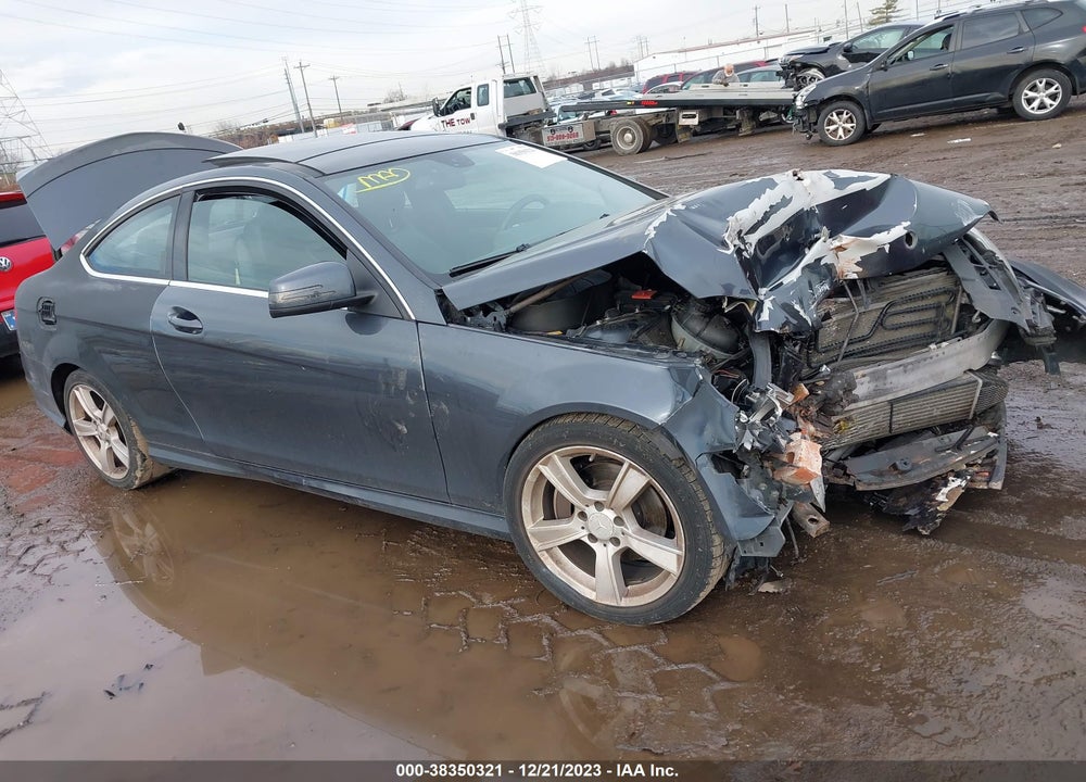 2013 MERCEDES-BENZ C 250 VIN: WDDGJ4HB0DG056922