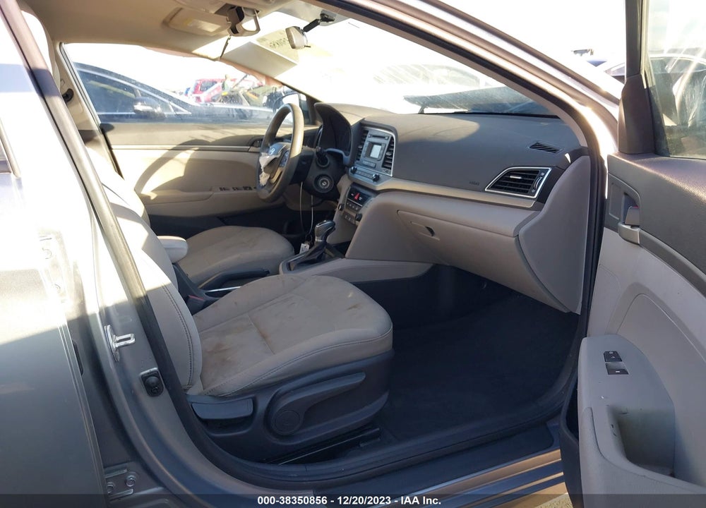 2017 HYUNDAI ELANTRA SE VIN: 5NPD74LF8HH146553