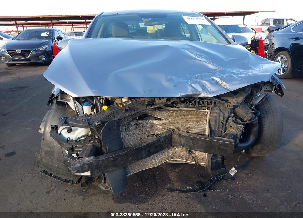 2017 HYUNDAI ELANTRA SE VIN: 5NPD74LF8HH146553