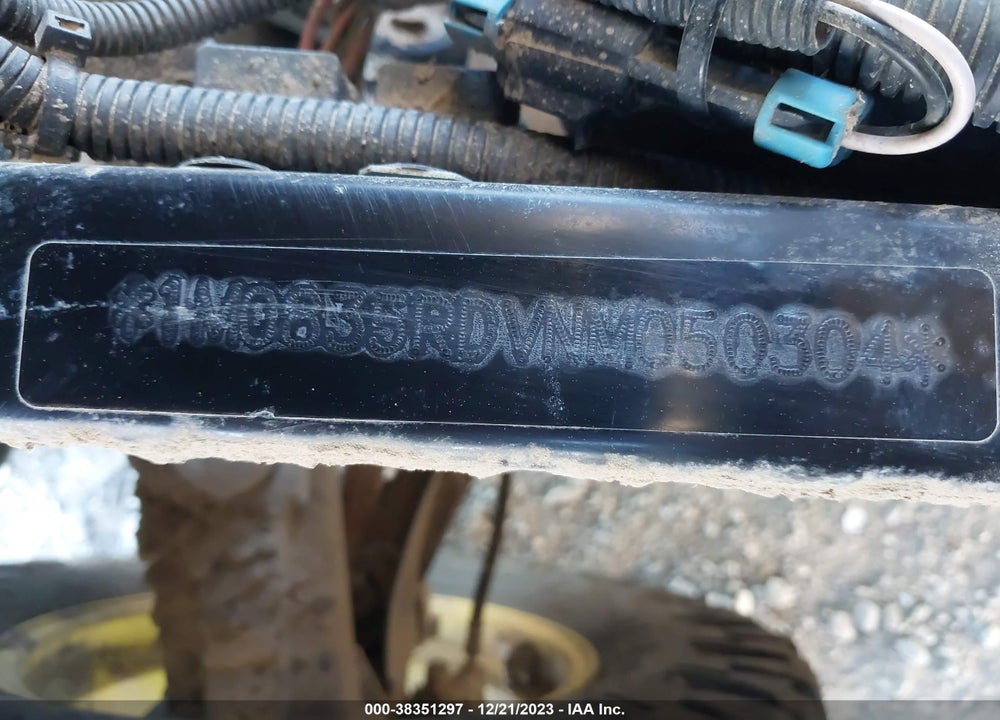 2022 JOHN DEERE XUV835M GATOR VIN: 1M0835RDVNM050304
