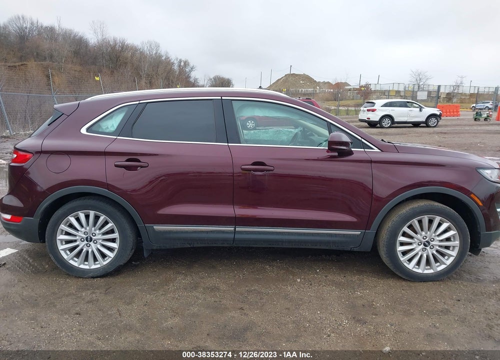 2019 LINCOLN MKC STANDARD VIN: 5LMCJ1C90KUL27707