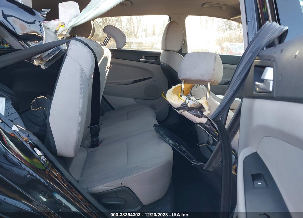 2019 HYUNDAI TUCSON SE VIN: KM8J23A40KU899225