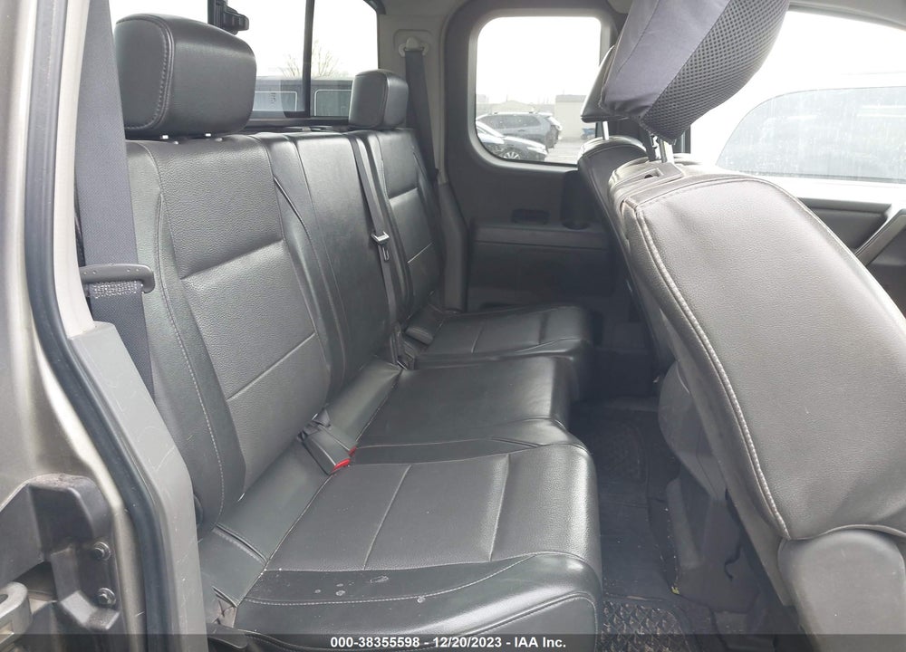 2006 NISSAN TITAN SE VIN: 1N6AA07B16N560532
