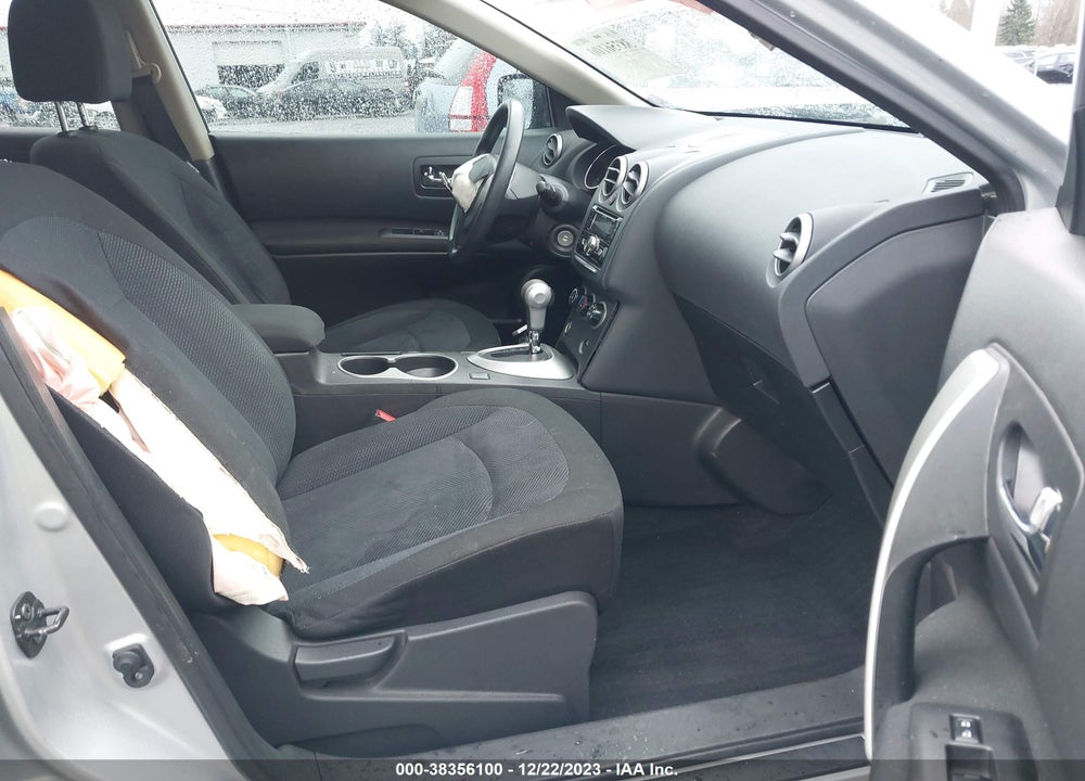 2015 NISSAN ROGUE SELECT S VIN: JN8AS5MV2FW750110