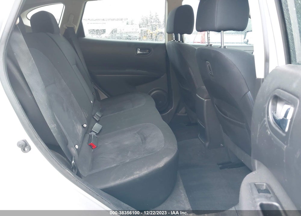 2015 NISSAN ROGUE SELECT S VIN: JN8AS5MV2FW750110