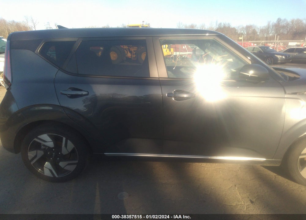 2023 KIA SOUL VIN: KNDJ53AU1P7884301