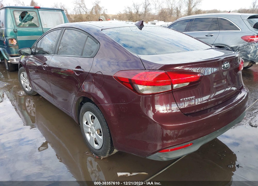 2017 KIA FORTE LX VIN: 3KPFK4A73HE158357