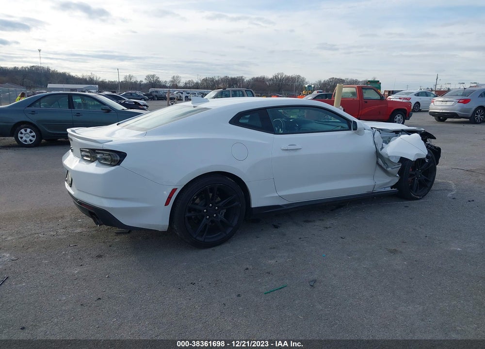 2022 CHEVROLET CAMARO RWD 2LT VIN: 1G1FD1RX8N0102408