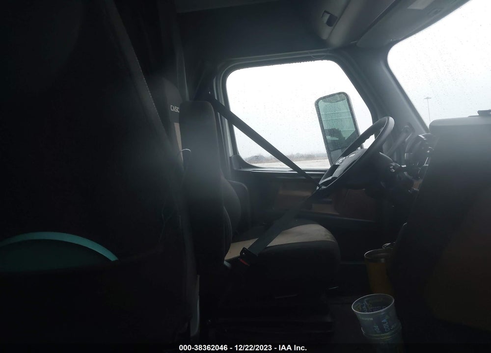 2021 FREIGHTLINER CASCADIA 126 VIN: 3AKJHHDRXMSMZ5667