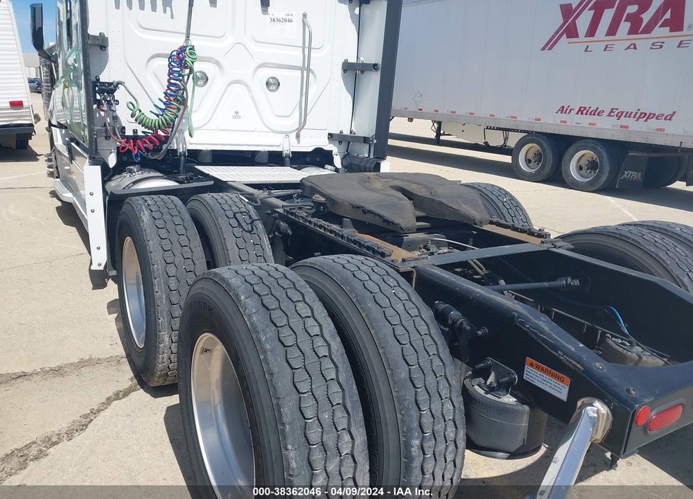 2021 FREIGHTLINER CASCADIA 126 VIN: 3AKJHHDRXMSMZ5667
