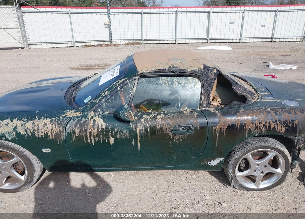 2001 MAZDA MX-5 MIATA LS/SE SPECIAL EDITION VIN: JM1NB353810211937