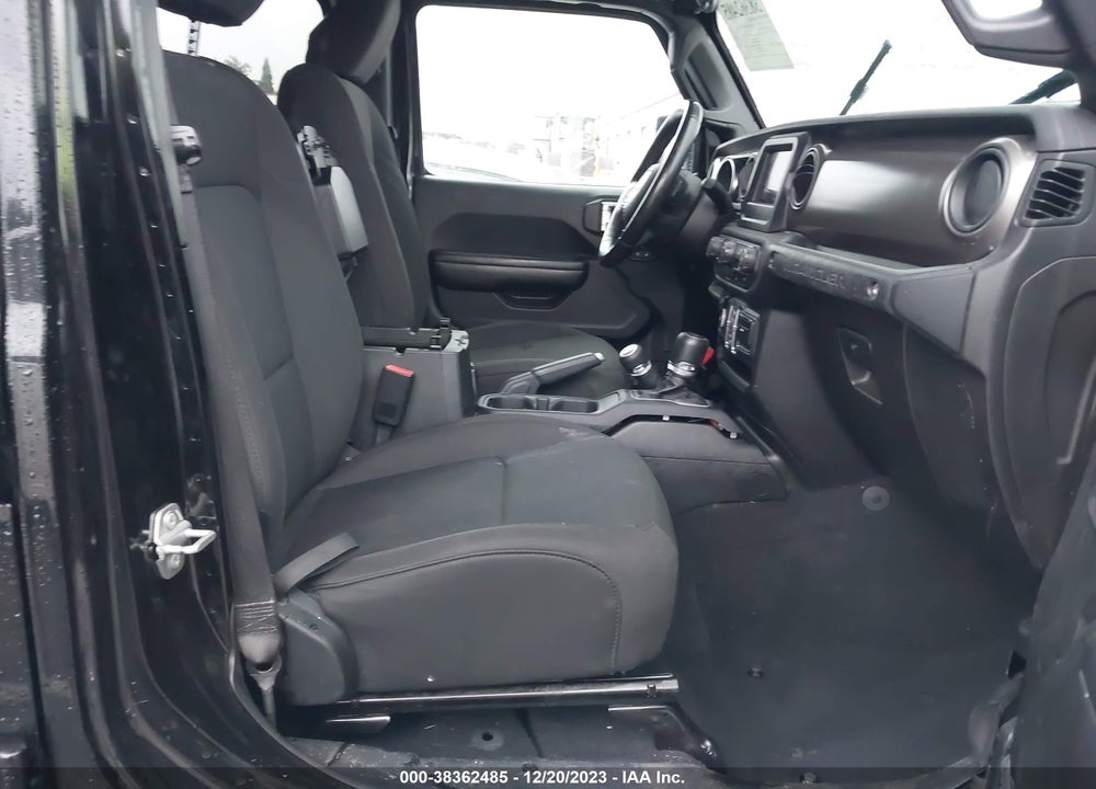 2018 JEEP WRANGLER UNLIMITED SPORT S 4X4 VIN: 1C4HJXDG4JW227089