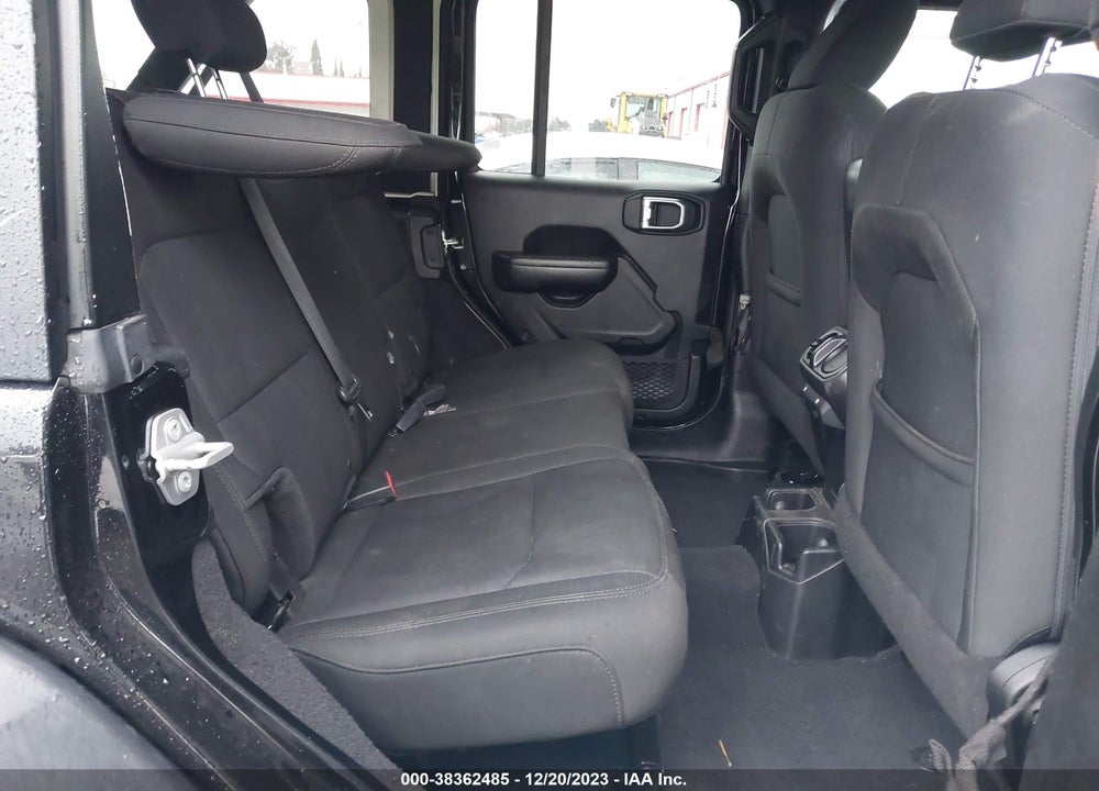 2018 JEEP WRANGLER UNLIMITED SPORT S 4X4 VIN: 1C4HJXDG4JW227089