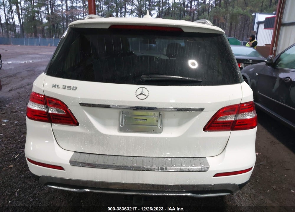 2015 MERCEDES-BENZ ML 350 VIN: 4JGDA5JB8FA462400
