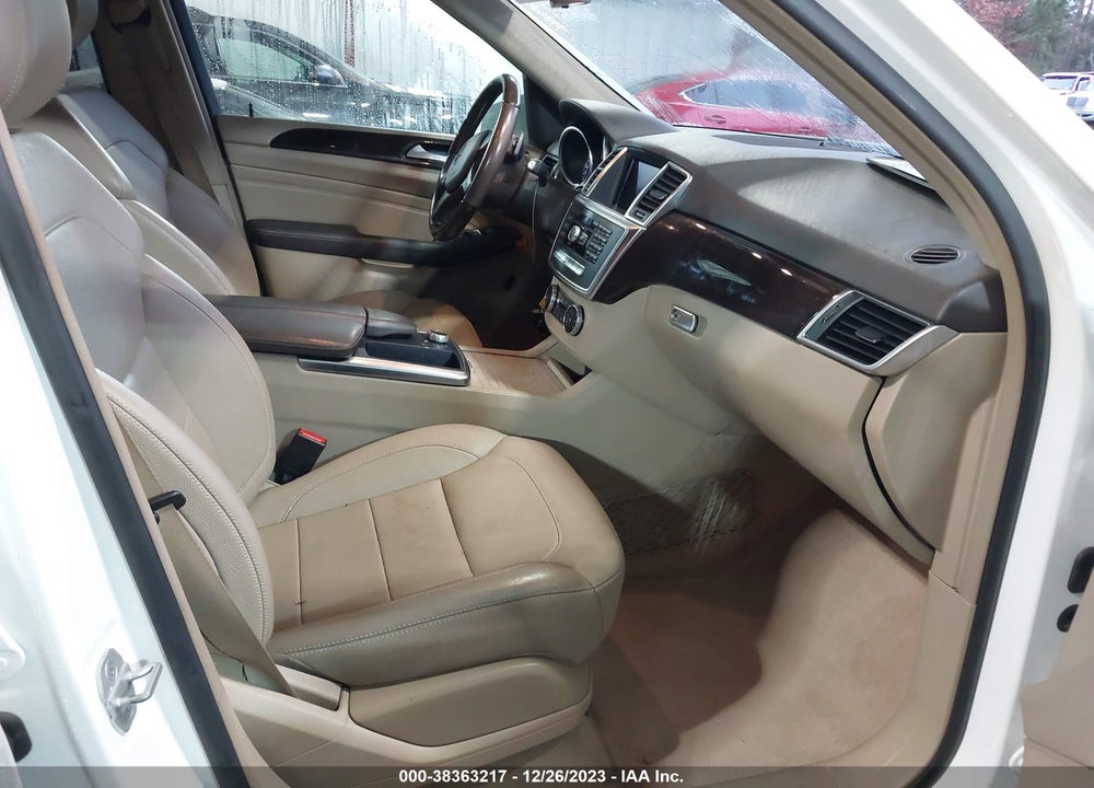 2015 MERCEDES-BENZ ML 350 VIN: 4JGDA5JB8FA462400