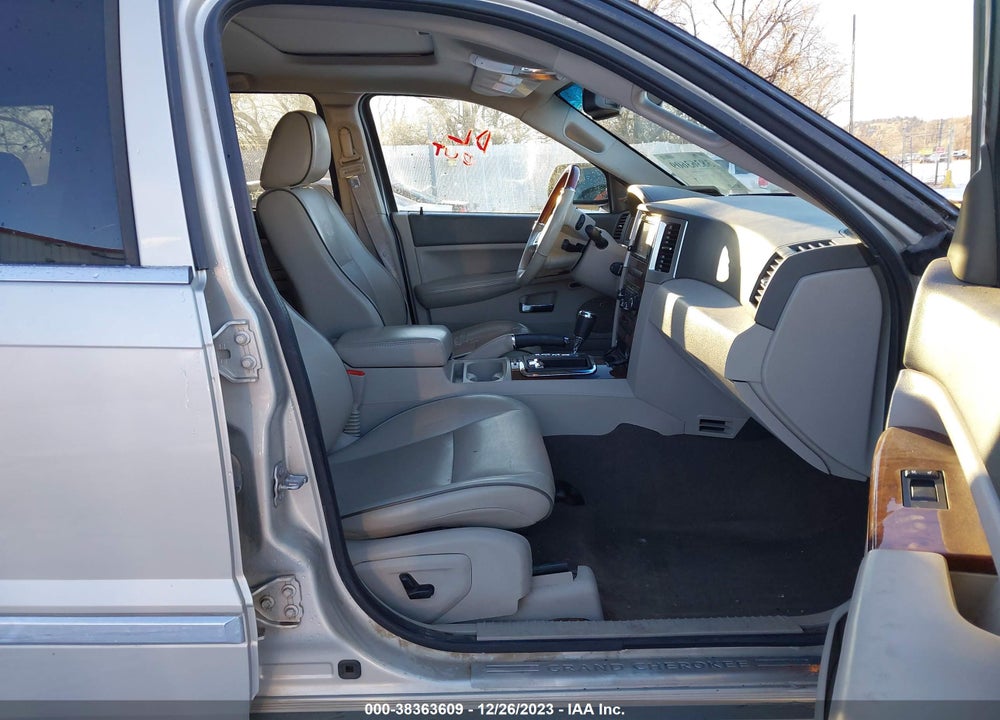 2009 JEEP GRAND CHEROKEE OVERLAND VIN: 1J8HR68T09C513909