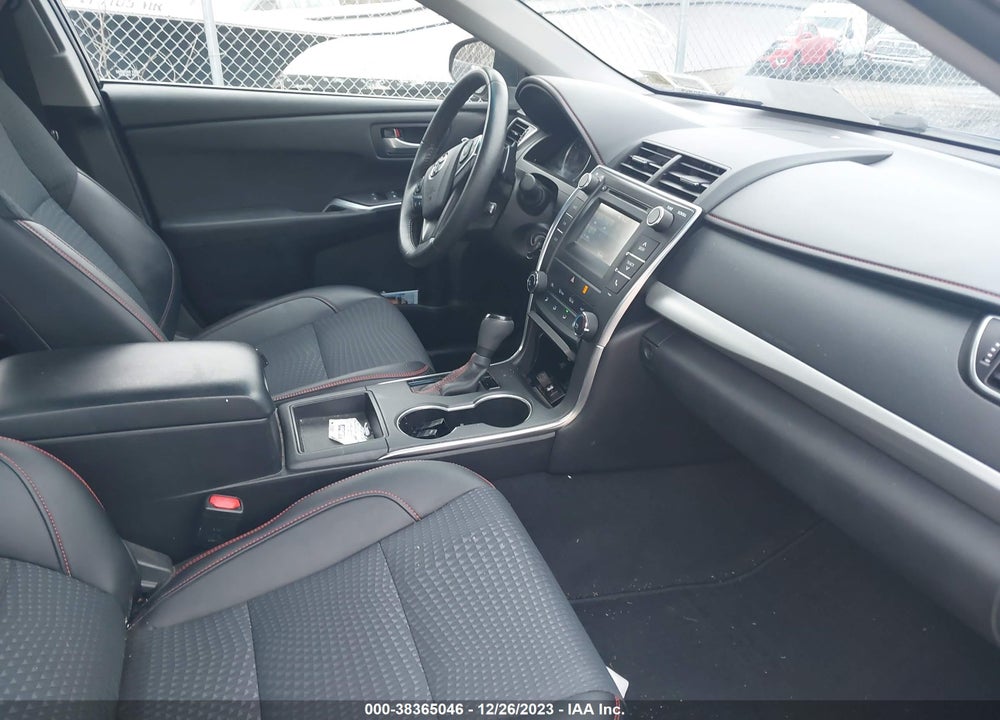 2015 TOYOTA CAMRY SE VIN: 4T1BF1FK8FU900681