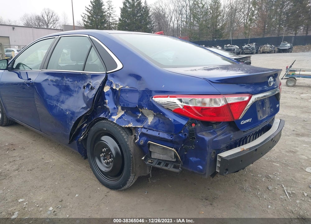 2015 TOYOTA CAMRY SE VIN: 4T1BF1FK8FU900681