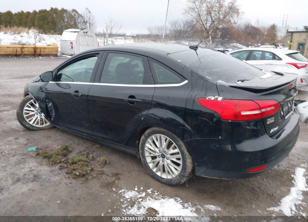 2018 FORD FOCUS TITANIUM VIN: 1FADP3J29JL218460