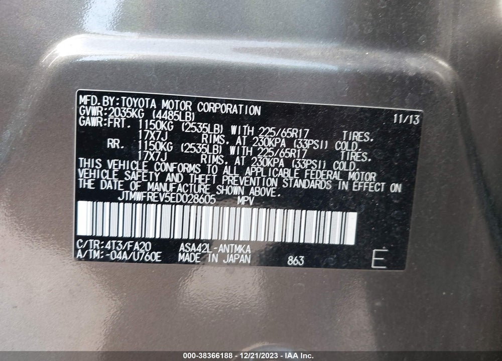 2014 TOYOTA RAV4 XLE VIN: JTMWFREV5ED028605