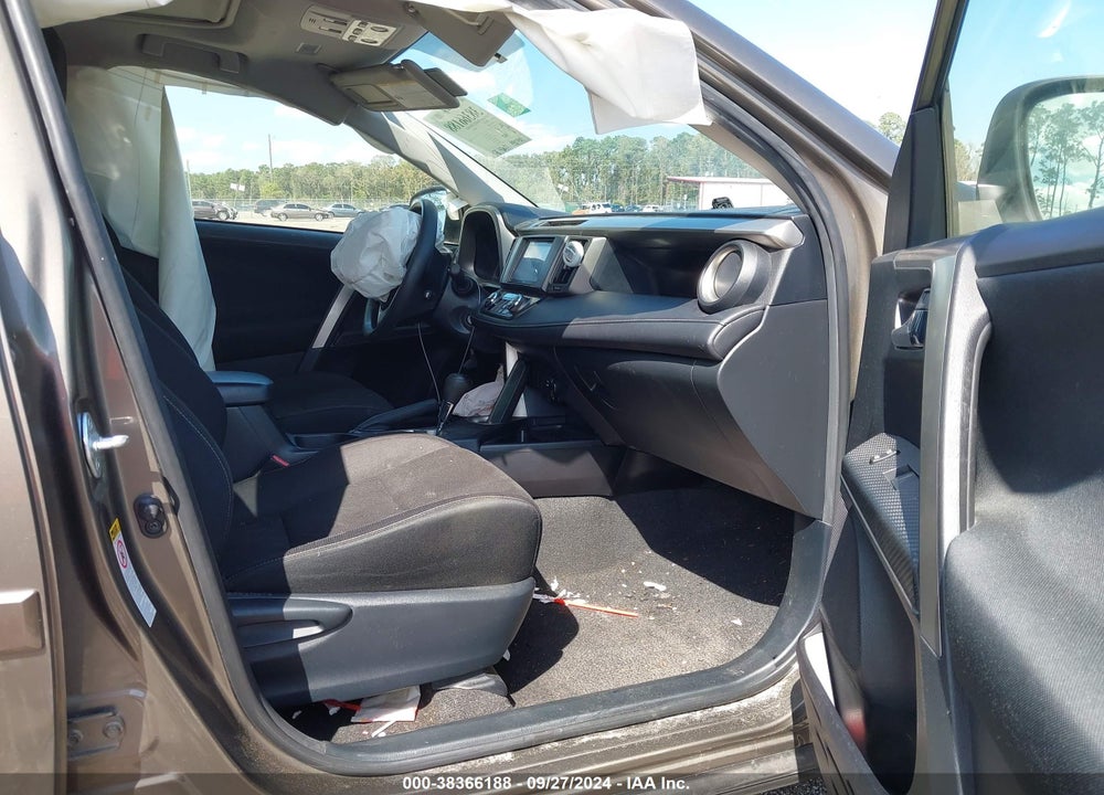 2014 TOYOTA RAV4 XLE VIN: JTMWFREV5ED028605