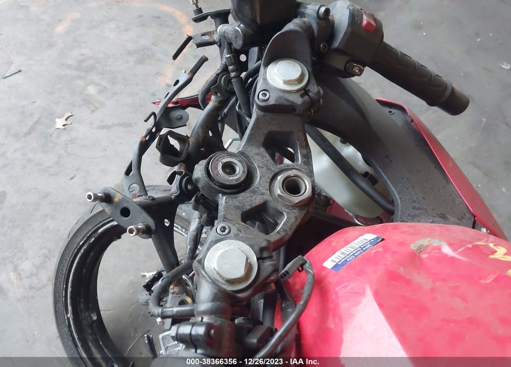2021 KAWASAKI EX400 VIN: JKAEXKG12MDA96737
