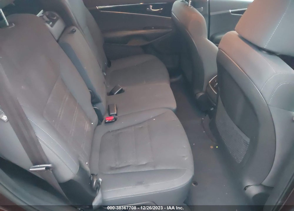 2019 KIA SORENTO 2.4L LX VIN: 5XYPGDA33KG573658