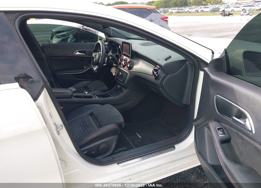 2016 MERCEDES-BENZ CLA 250 VIN: WDDSJ4EB9GN393765