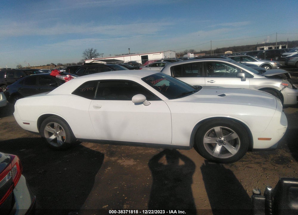 2013 DODGE CHALLENGER SXT VIN: 2C3CDYAGXDH562019