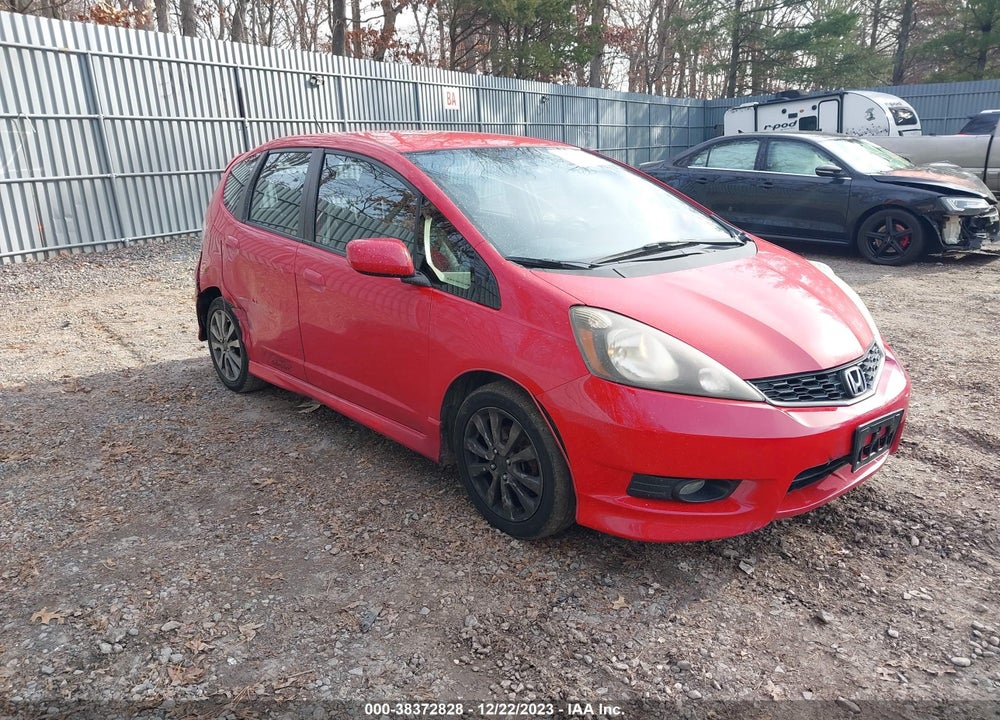 2013 HONDA FIT SPORT VIN: JHMGE8H54DC000679