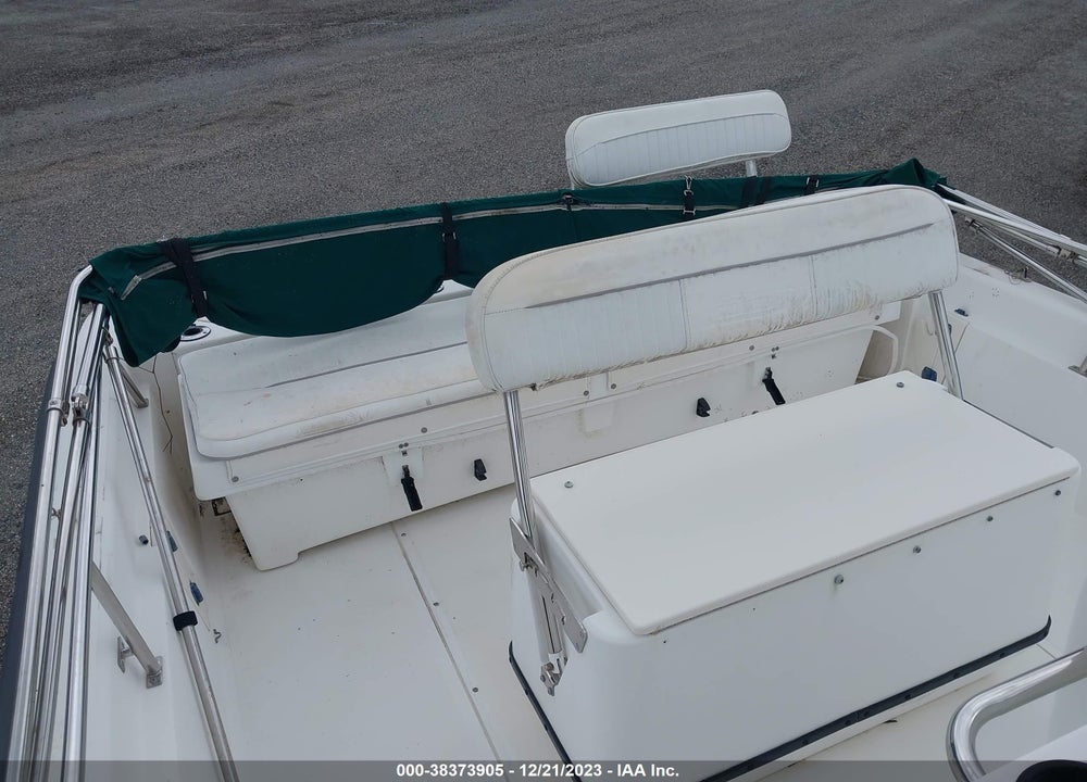 2000 BOSTON WHALER JL149 VIN: BWCJL1498000