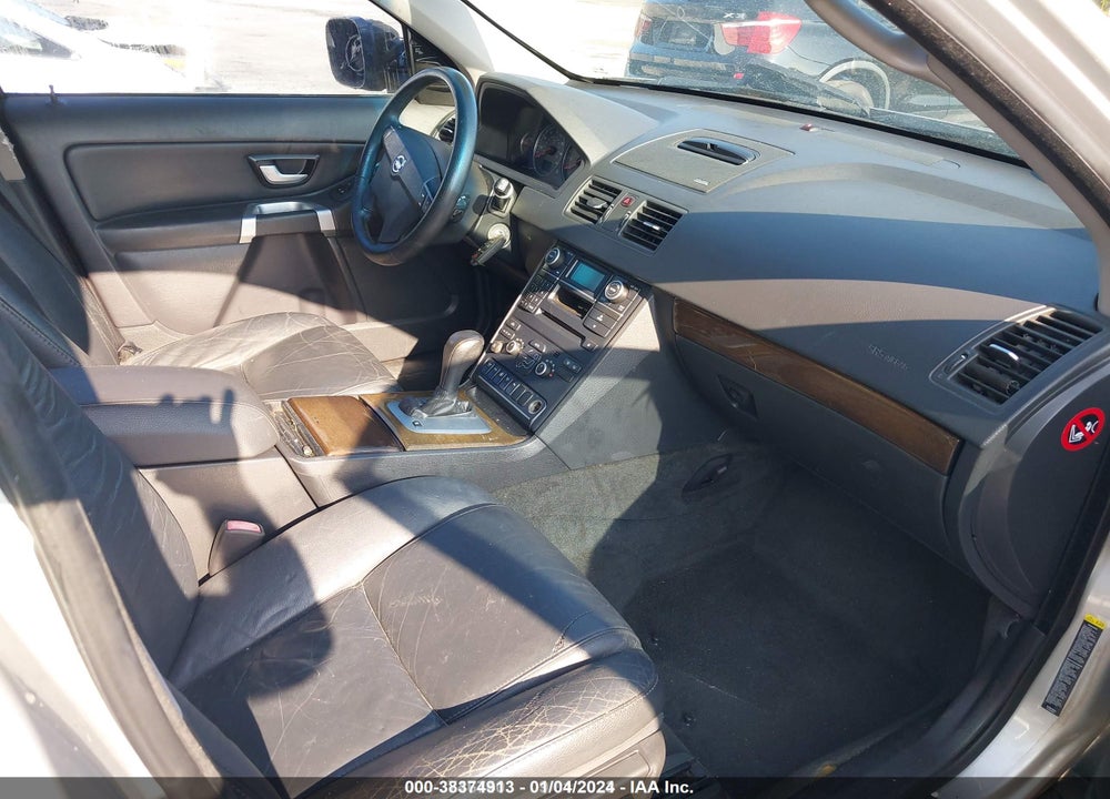 2010 VOLVO XC90 3.2 VIN: YV4982CY9A1543773