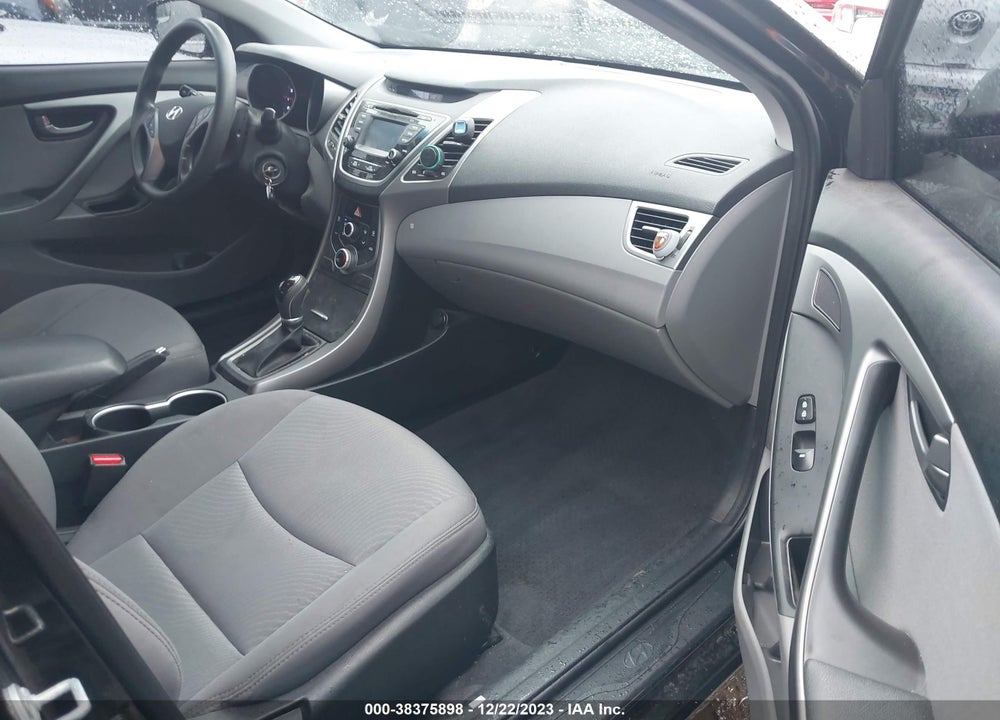 2016 HYUNDAI ELANTRA SE VIN: 5NPDH4AE0GH748286