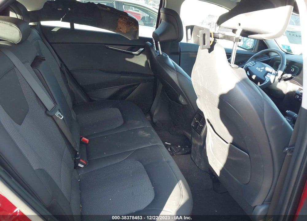 2023 KIA NIRO EX VIN: KNDCR3LE8P5058673