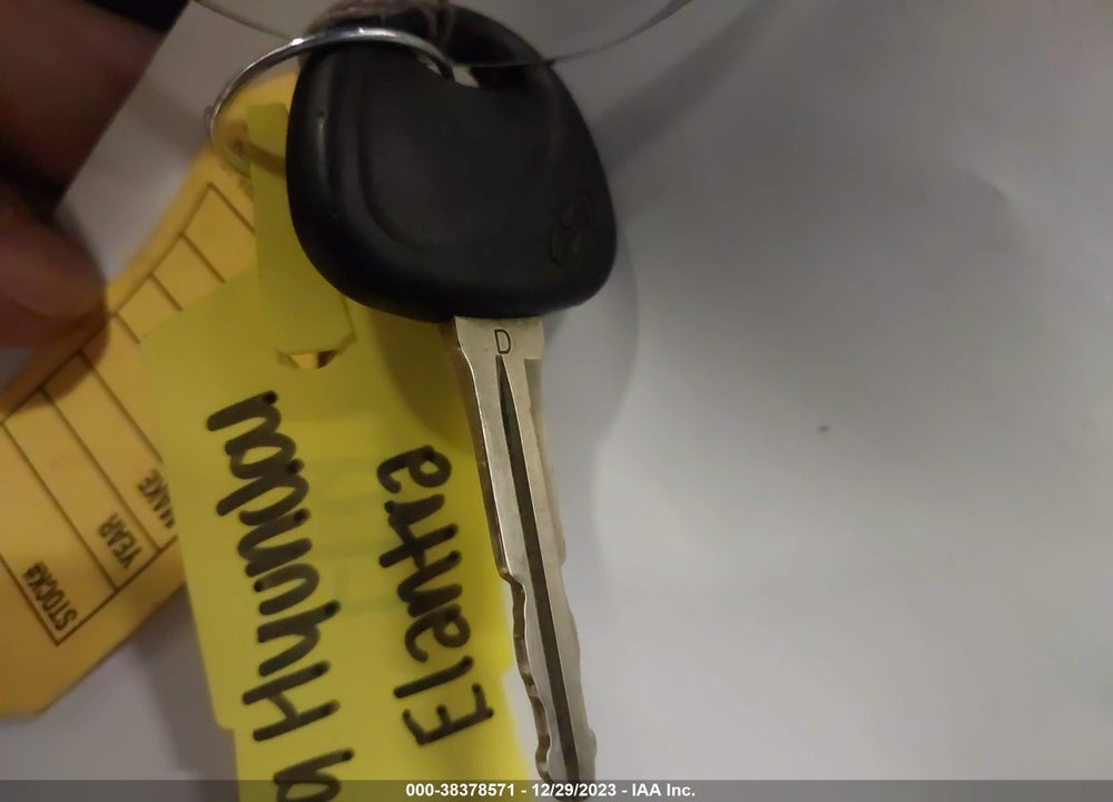 2009 HYUNDAI ELANTRA GLS VIN: KMHDU46D39U692361