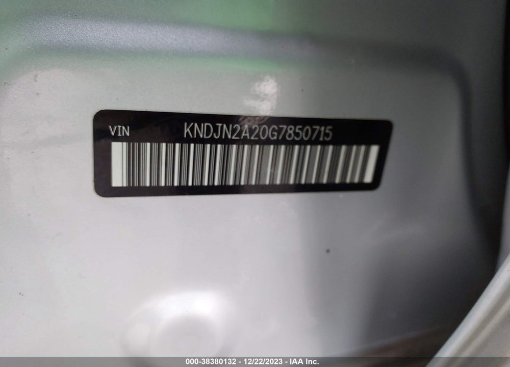 2016 KIA SOUL VIN: KNDJN2A20G7850715