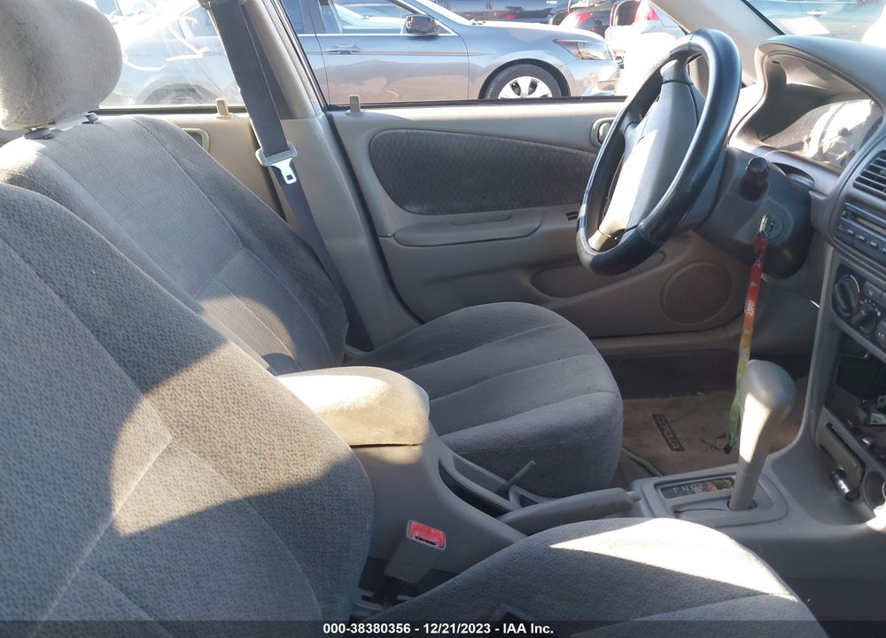 2001 TOYOTA COROLLA LE VIN: 2T1BR12E01C492758