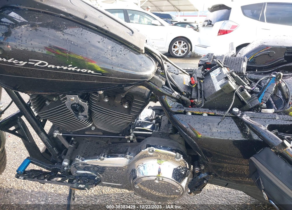 2013 HARLEY-DAVIDSON FLTRX ROAD GLIDE CUSTOM VIN: 1HD1KHM35DB685526