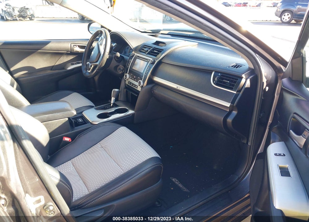 2014 TOYOTA CAMRY SE VIN: 4T1BF1FK5EU758370