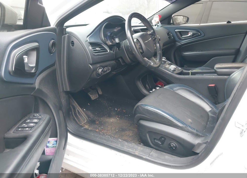 2016 CHRYSLER 200 S VIN: 1C3CCCBB2GN105077