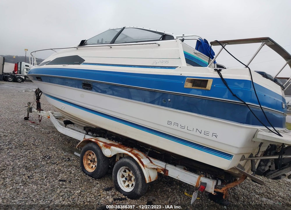 1988 BAYLINER 24FT VIN: BP1A10SBF788