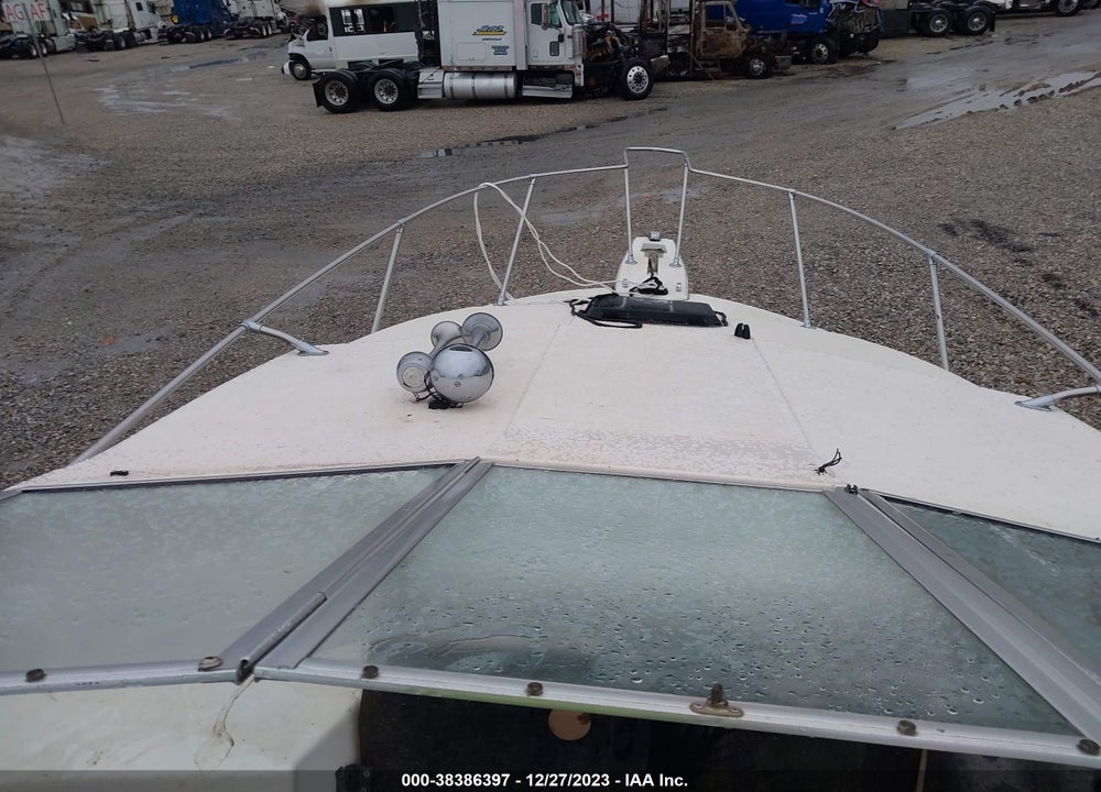 1988 BAYLINER 24FT VIN: BP1A10SBF788