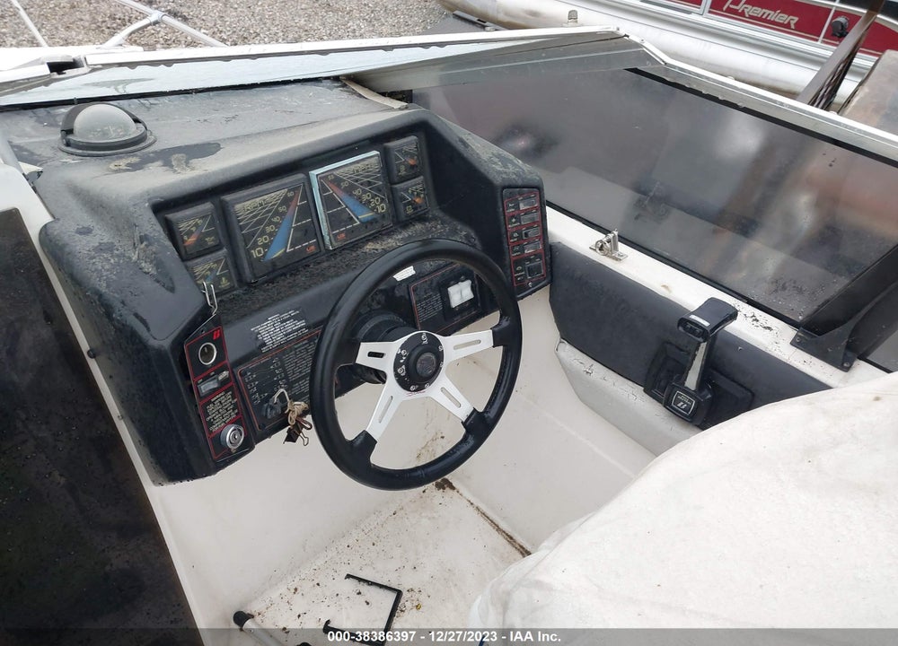 1988 BAYLINER 24FT VIN: BP1A10SBF788