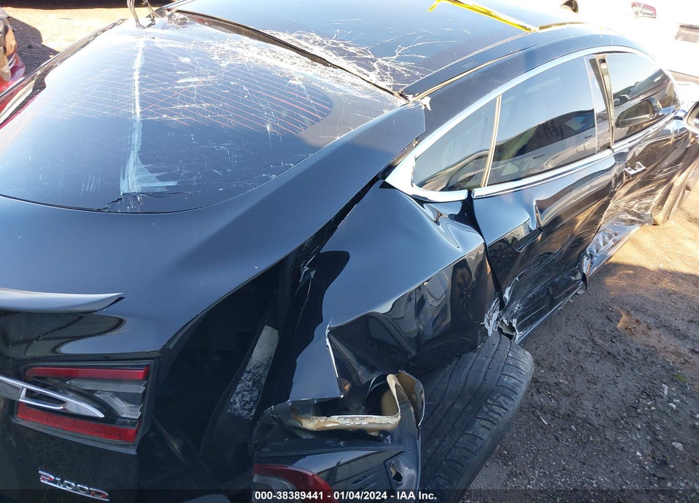 2018 TESLA MODEL S VIN: 5YJSA1E43JF251900