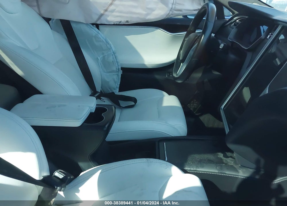 2018 TESLA MODEL S VIN: 5YJSA1E43JF251900
